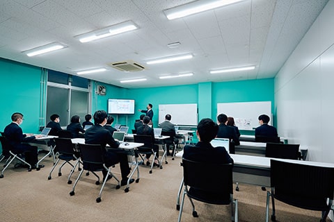 未経験から始めた技術者も活躍